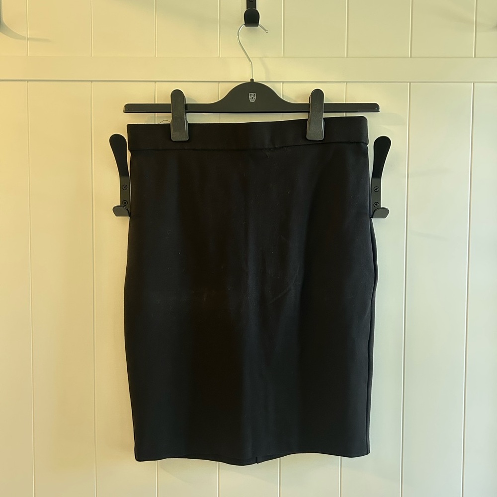 Elegant Black Women's Skirt
